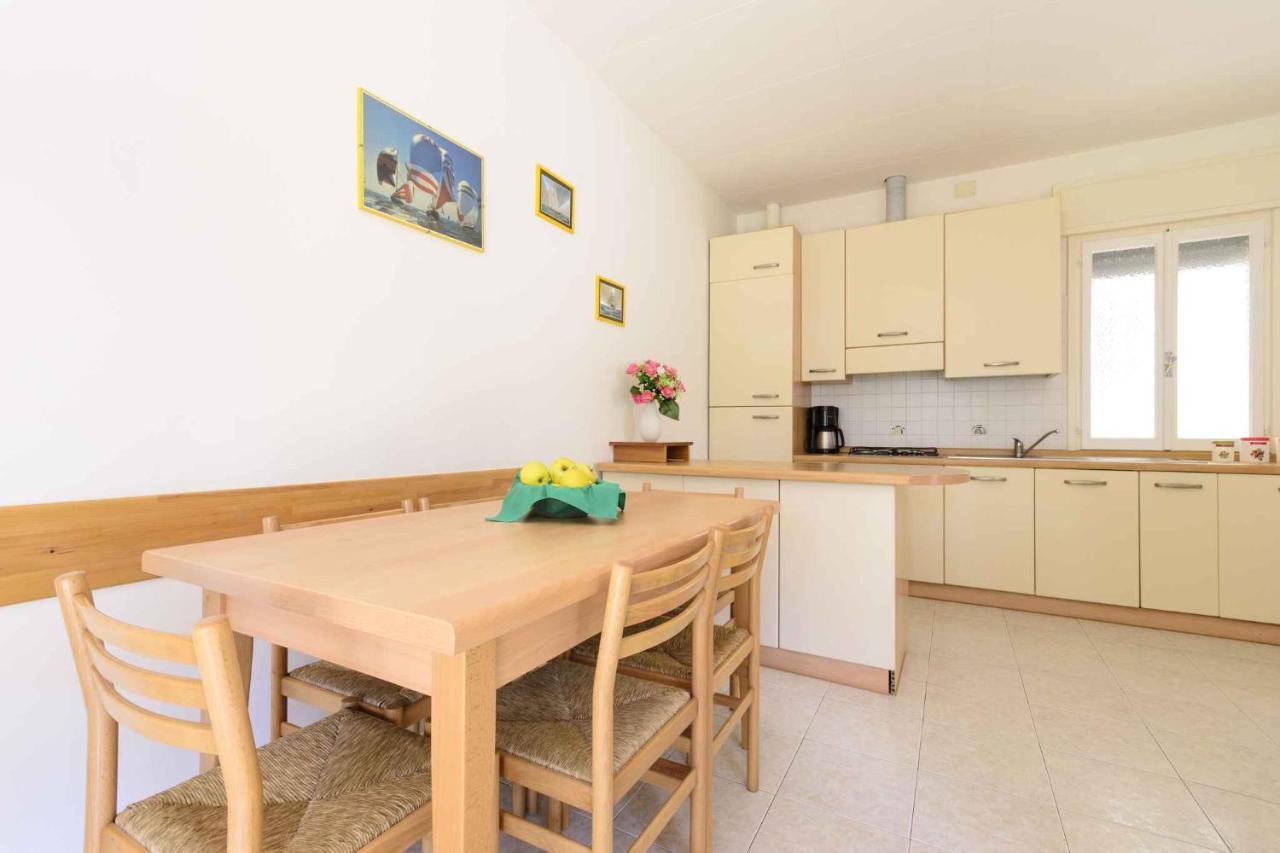 Holiday Home In Lignano 21669 Линьяно-Саббьядоро Экстерьер фото